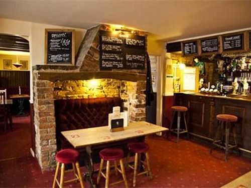 Crossways Inn 하이브리지 외부 사진